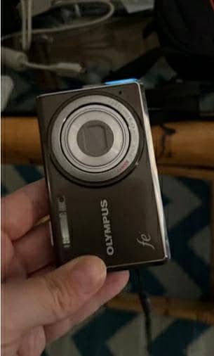 digital camera 0