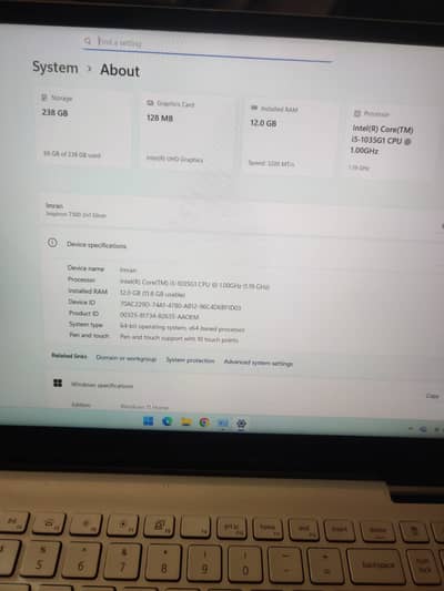 DELL Inspiron 7500 2 in 1 Convertible 360 (10/10 Condition)