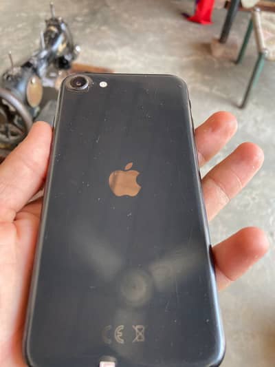 Apple iPhone SE