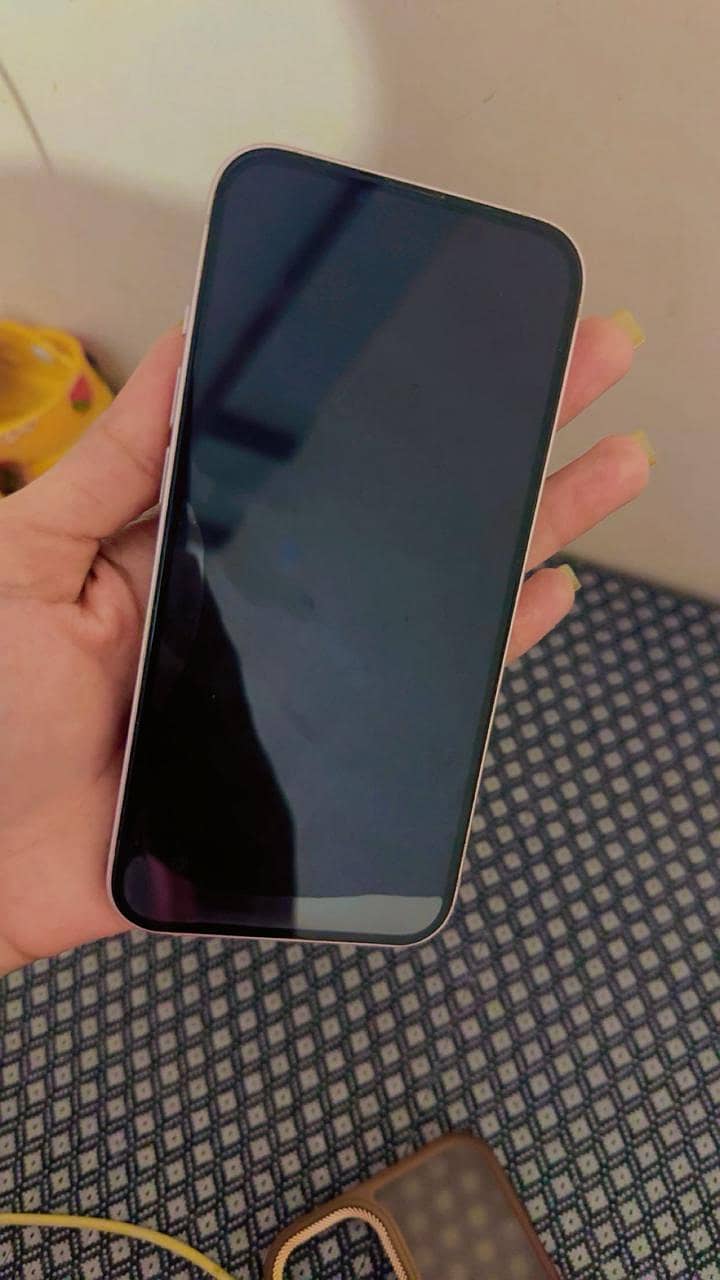 iphone 13 10/10 condition 1