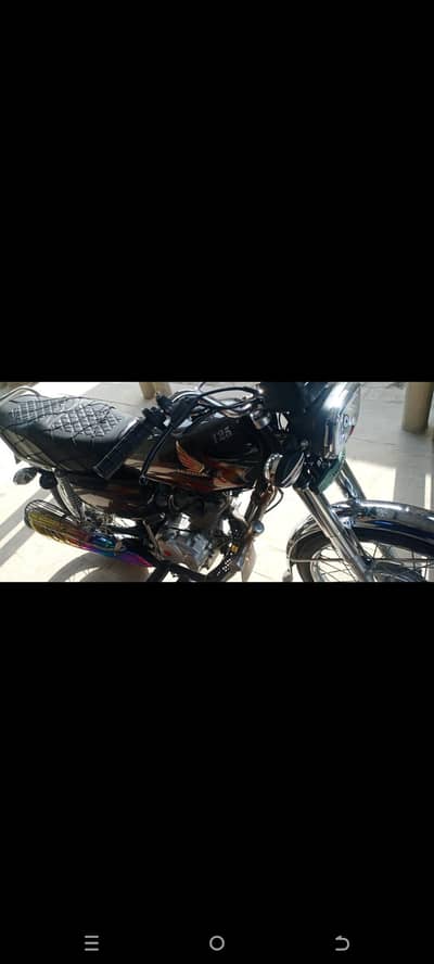 Honda  125 black