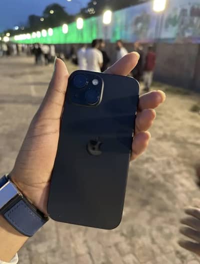 iPhone 15 - Simple Black JV - 94 Battery Health