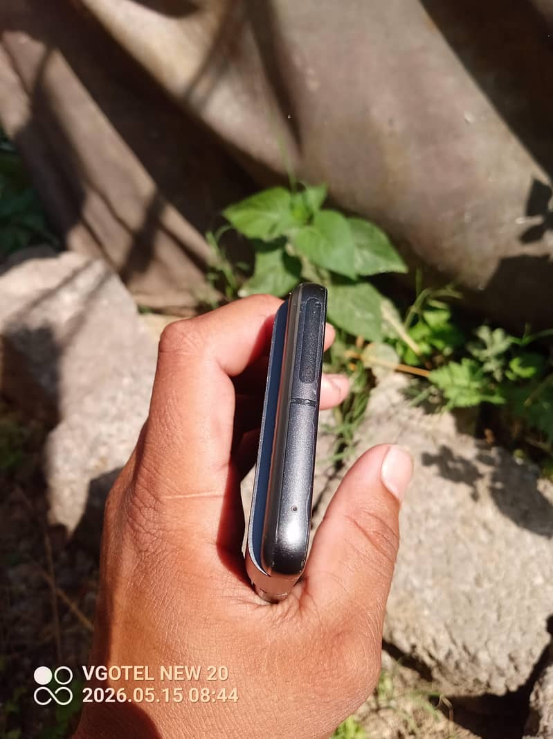 Google pixel 8 5