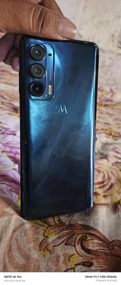 motorola edge 2021