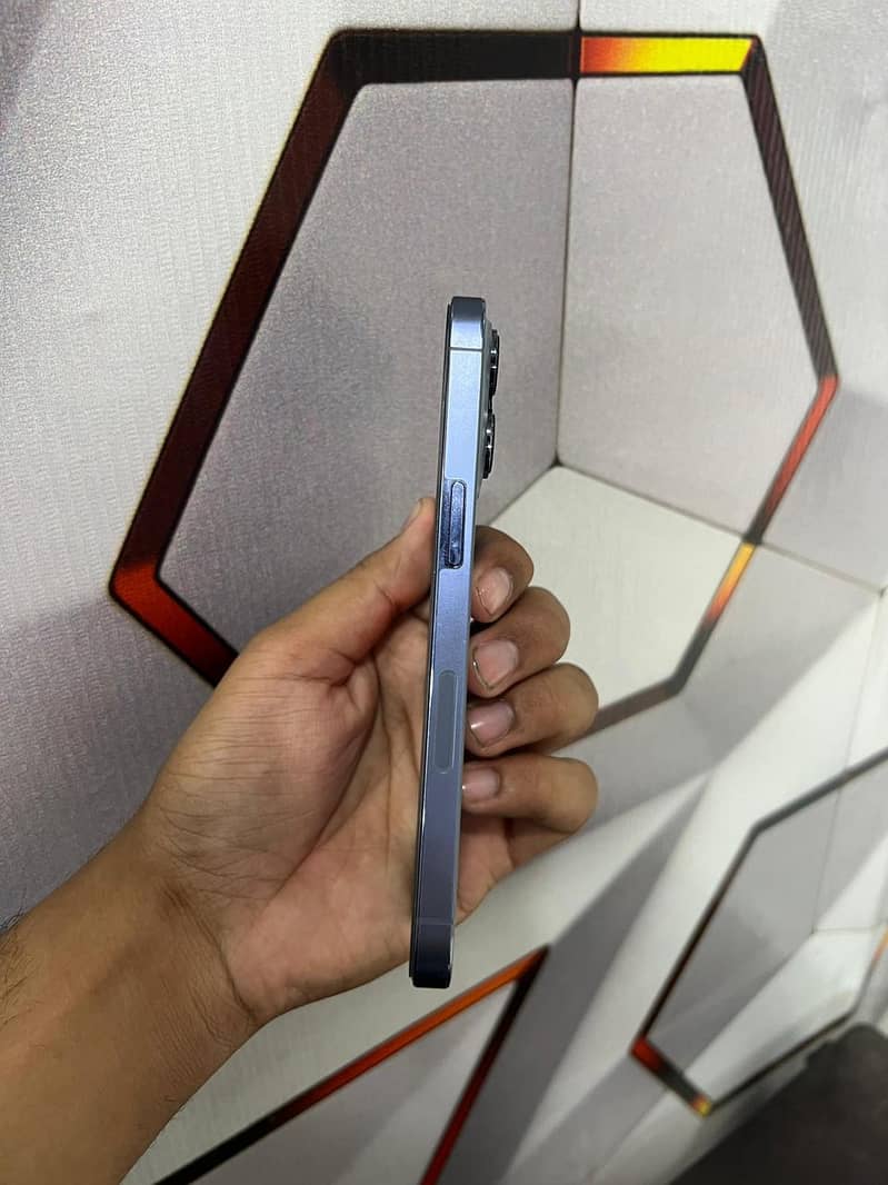 iphone 13 pro 2