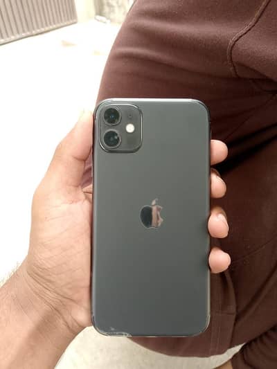 Iphone 11 total geniun condition 10/9 64 gb bettry helth 84