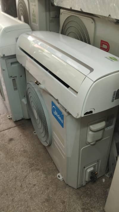 1.5 ton inverter ac Very good condition