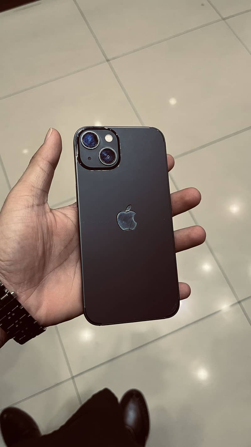 iPhone 13 0