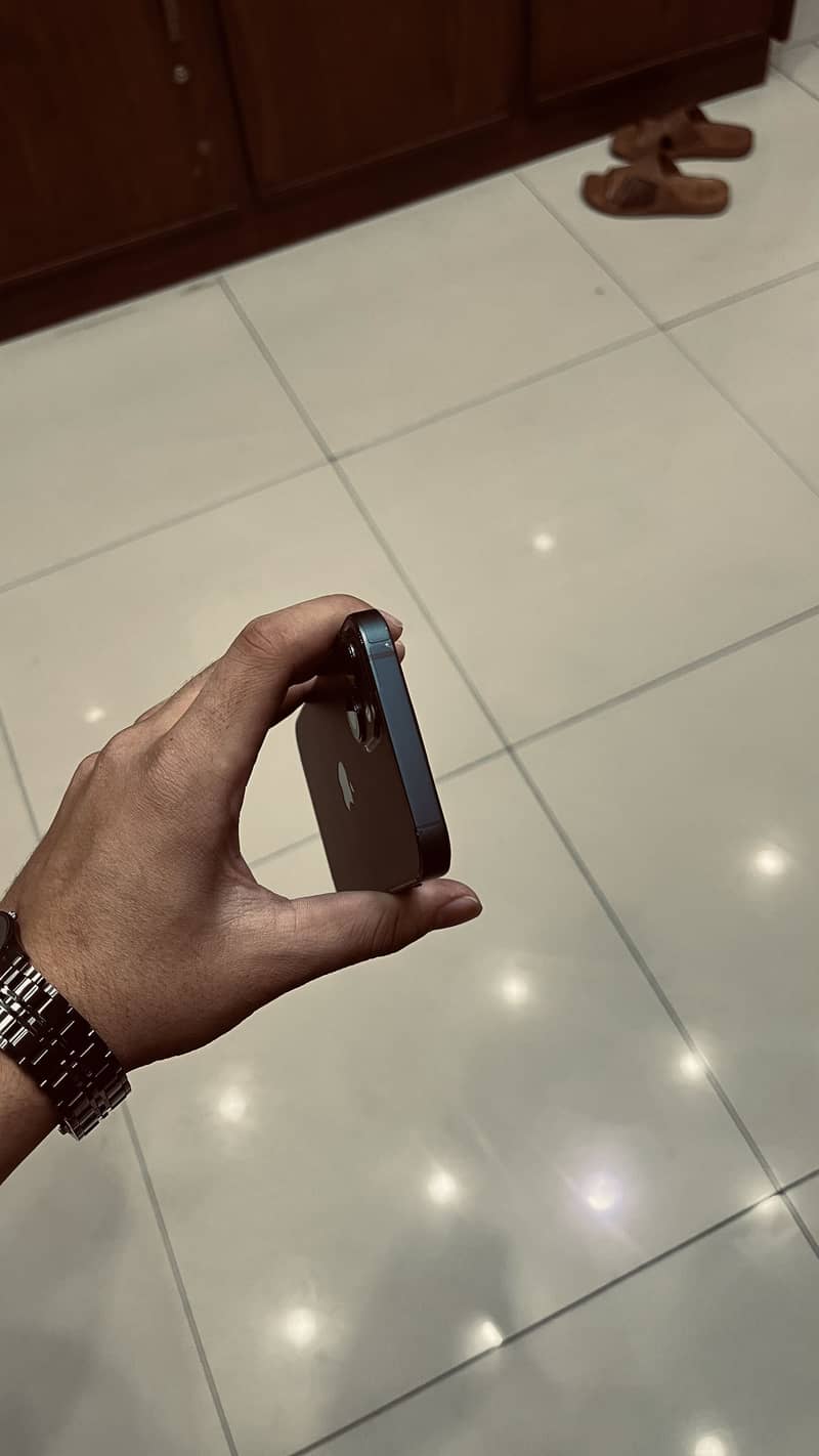iPhone 13 5