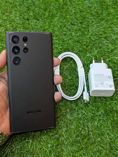 Samsung galaxy s22 ultra 12/512 with 45W charger available