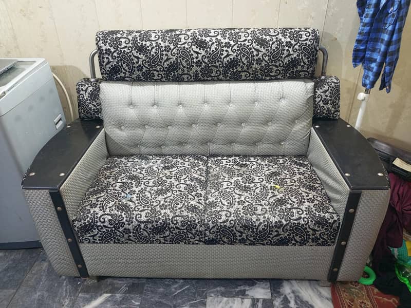 sofa 2 seater 0
