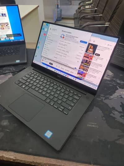 Dell XPS 15 7590 Core i7-9750H 9th Gen 32GB 512GB GTX 1650 4GB 4K Dis