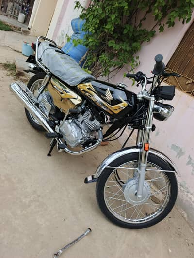 Honda 125 Gold edition