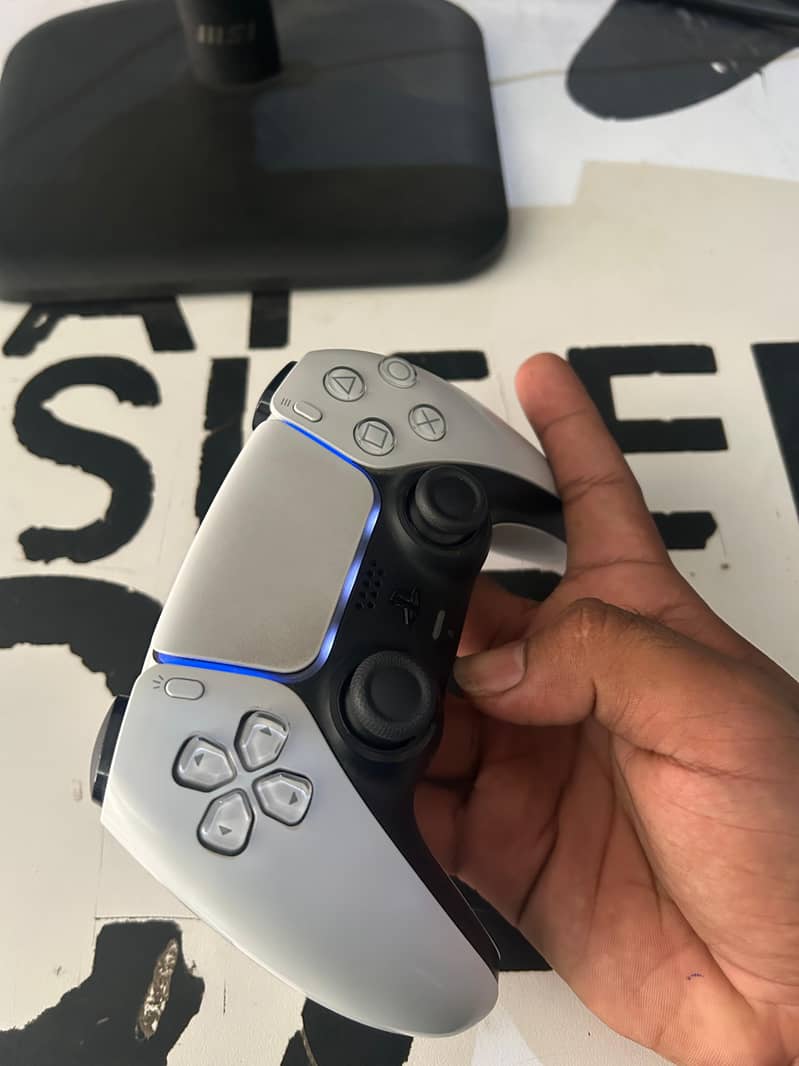 PS5 Original Controller 9/10 5