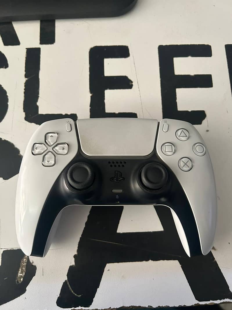 PS5 Original Controller 9/10 6