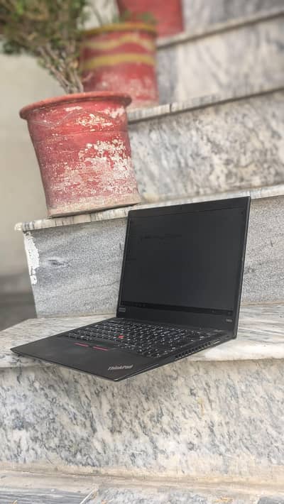 Lenovo Thinkpad - Ryzen 5 pro 3500