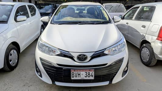 Toyota Yaris Sedan ATIV X CVT 1.5 Beige Interior