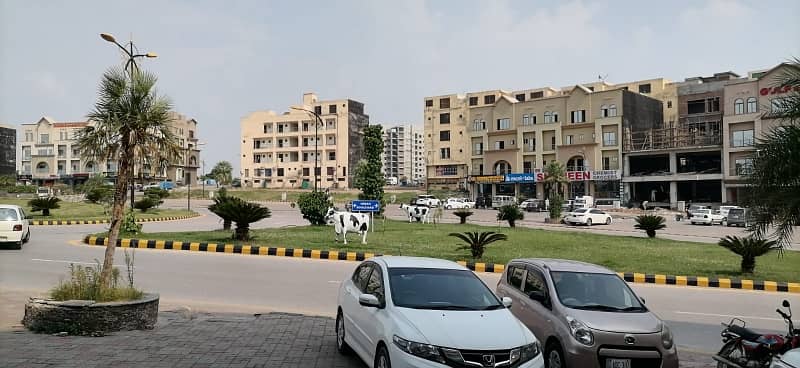 8 Marla Plot On Installments 2