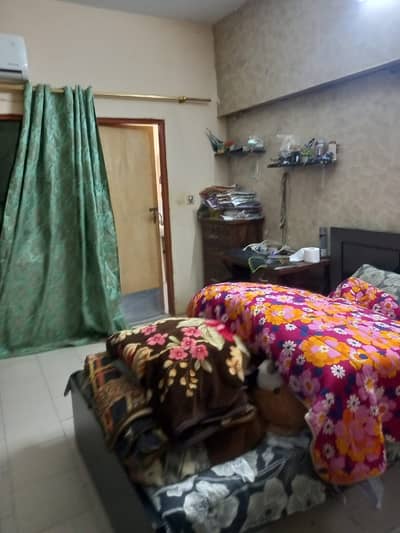 950 Square Feet Spacious Flat Is Available In Gulshan-e-Iqbal - Block 13/D-1 For rent