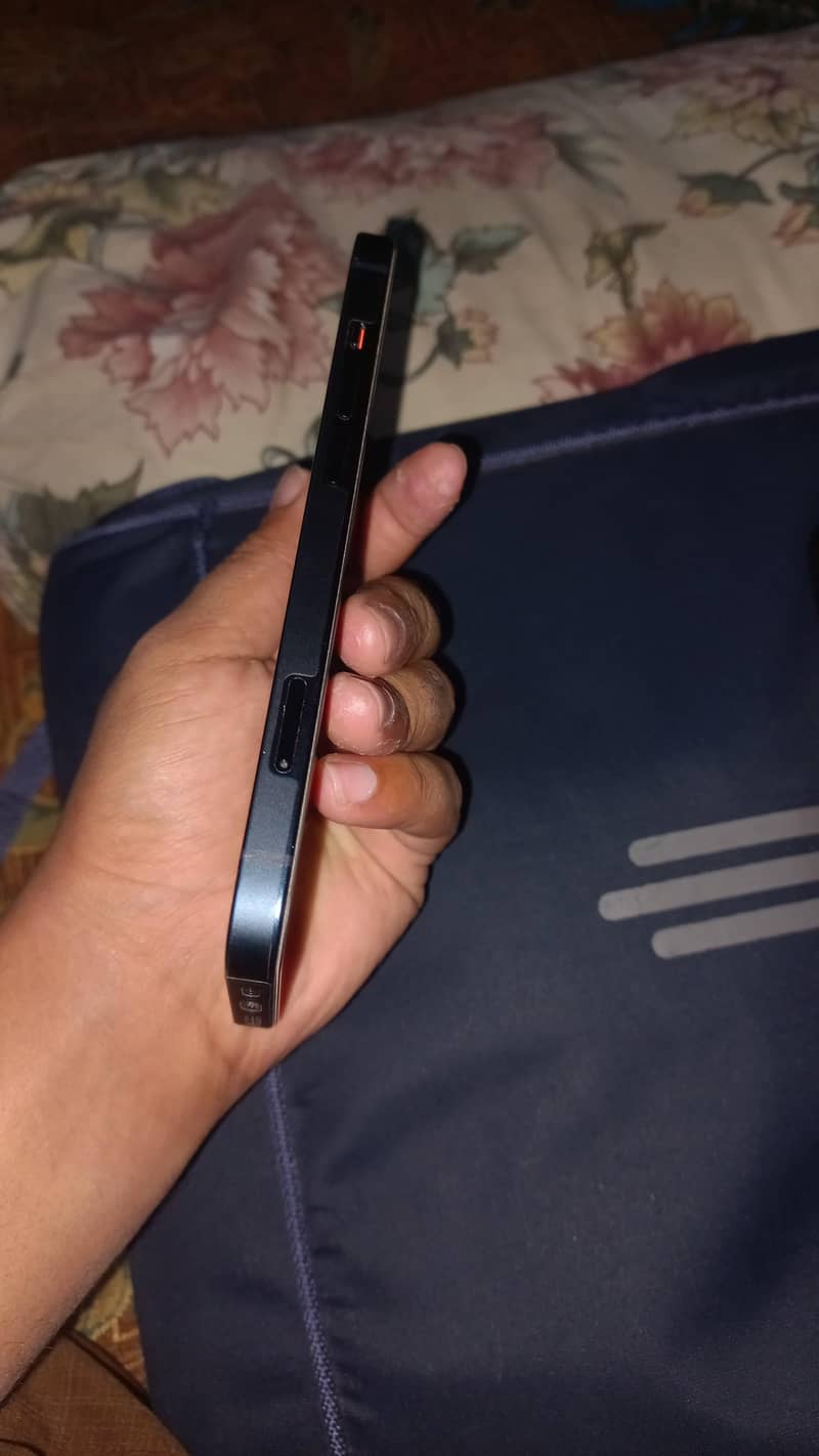 iphone 13(jv) 1