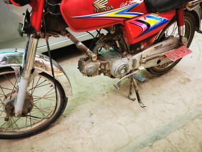 Honda CD 70 2010model totally jenioun condition mn hy enjan okay
