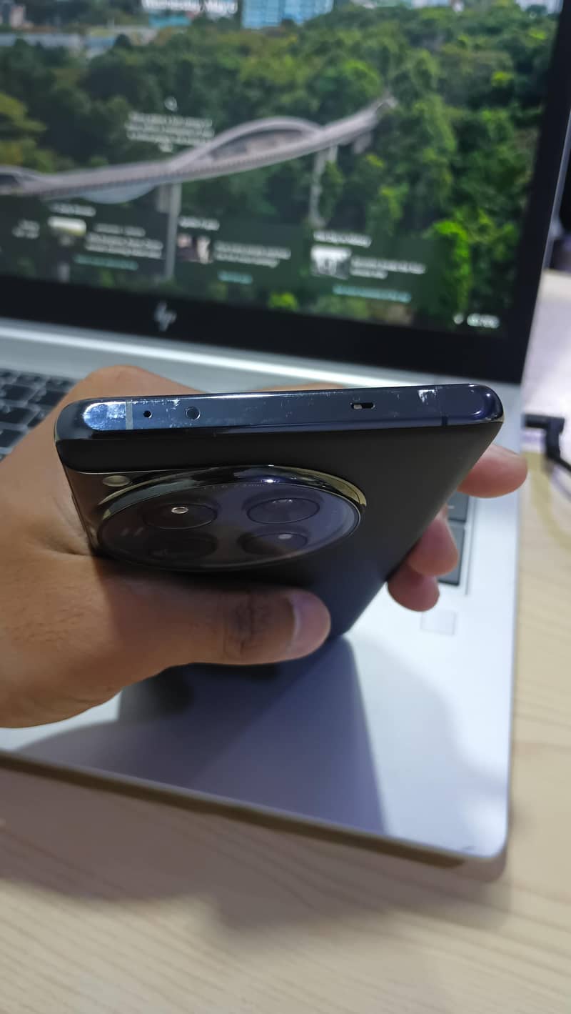 OnePlus 12 7