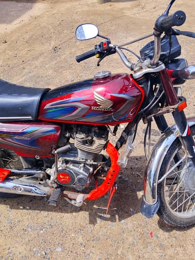 Honda cg 125 model 2022 total genuine urgent for sale