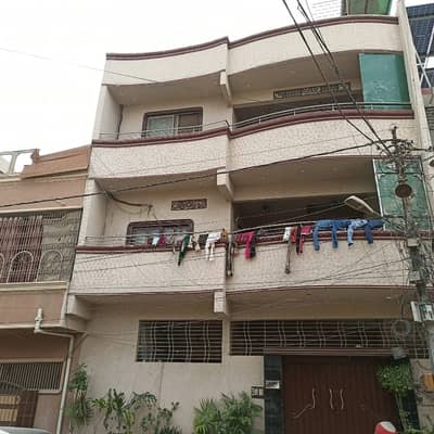 Triple Storey 200 Square Yards House Available In Federal B Area - Block 12 For Sale
