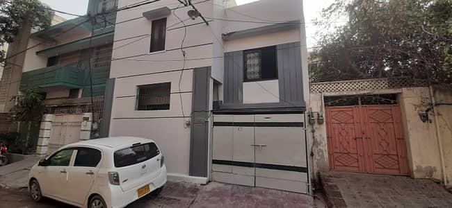 A 120 Square Yards House Located In Gulshan-e-Iqbal - Block 4A Is Available For sale
