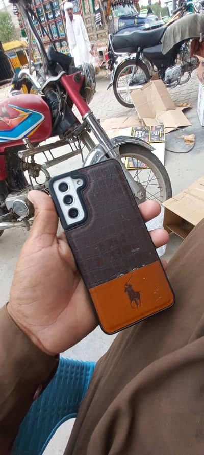 sale karna hai bas. . .
