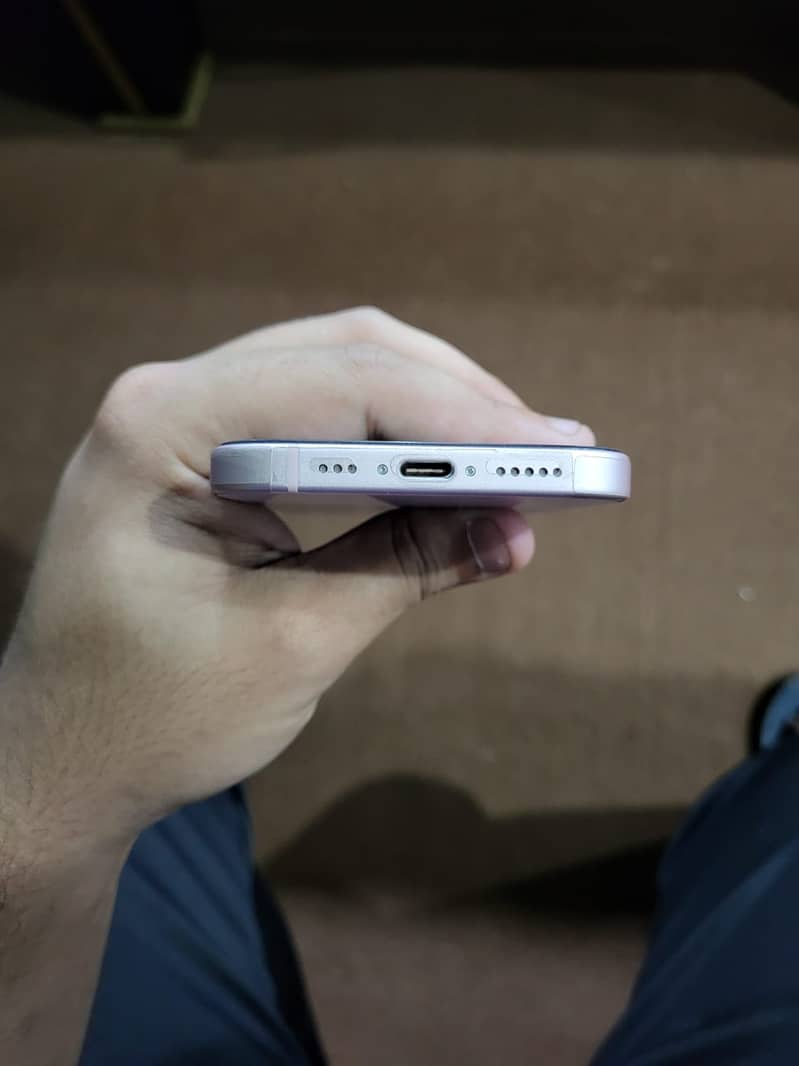 Iphone 15 JV 4