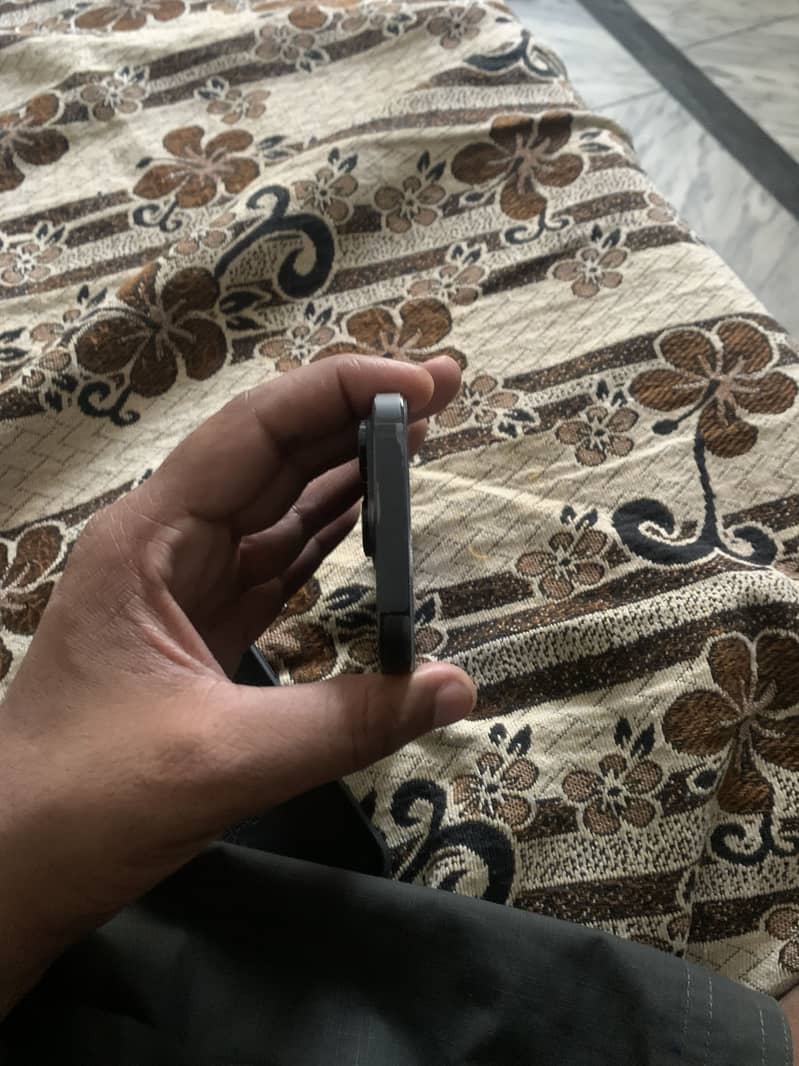 Iphone 14 pro 4