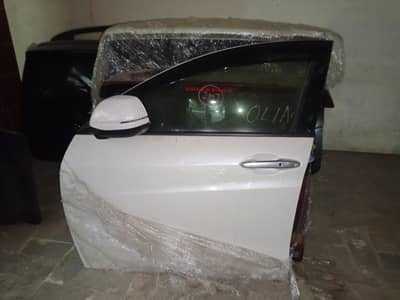 Honda vezel pearl white door