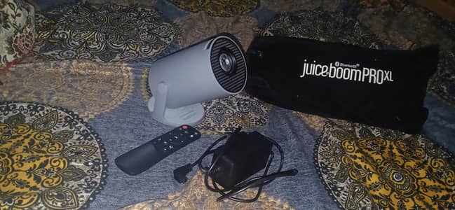 samart projector Hy300pro + juice boom pro xl speeker