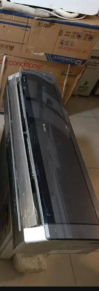 Gree 1.5 ton Dc inverter heat and cool totally genuine