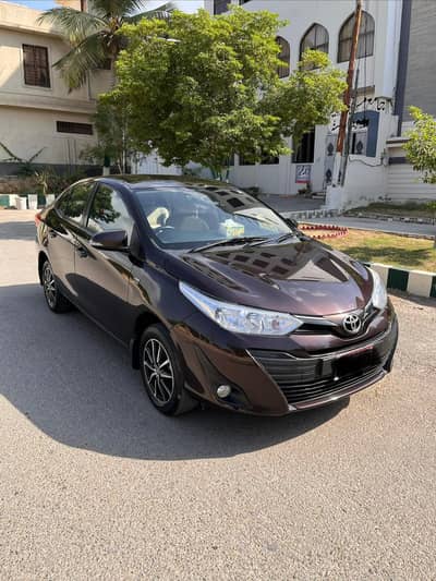 Toyota Yaris Ativ 1.3  just like new