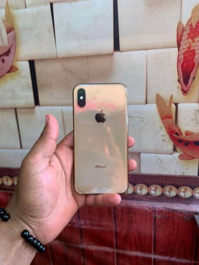 i phone xs 256 golden coluer nonpta  10/ 10 condition