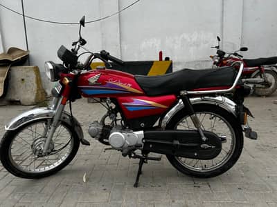 Honda CD 70 bike