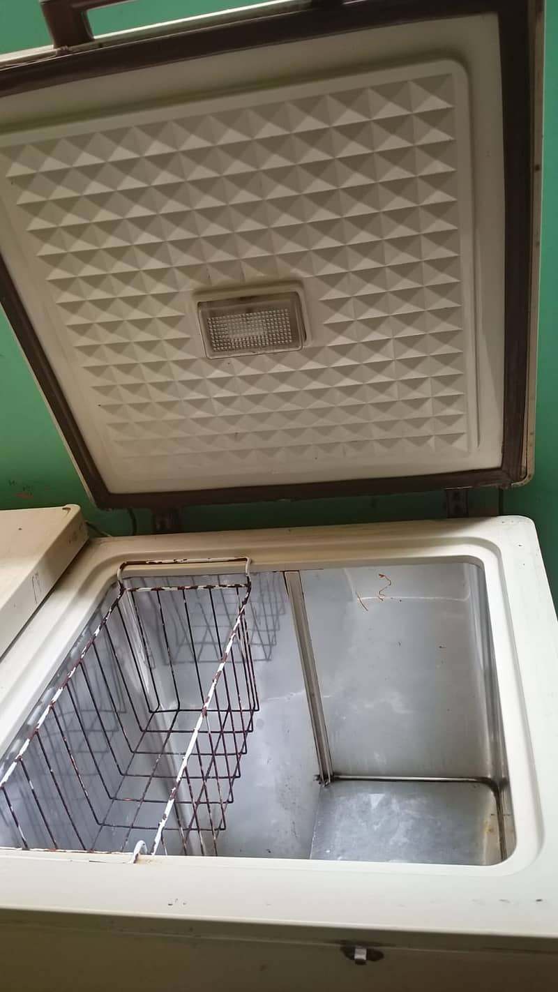 Dawlance Deep freezer 2