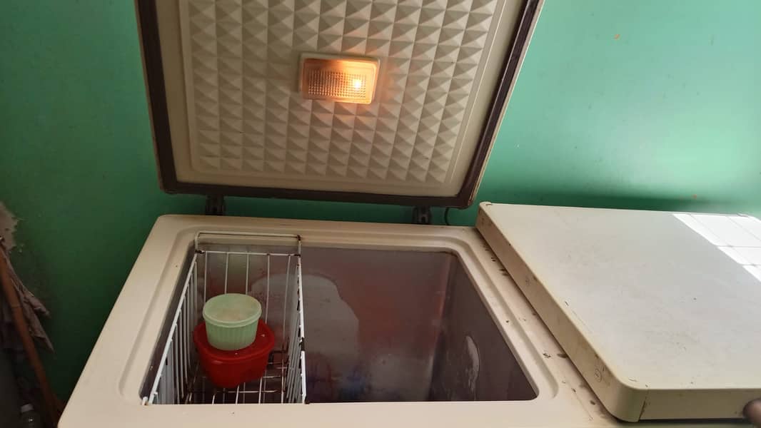 Dawlance Deep freezer 3