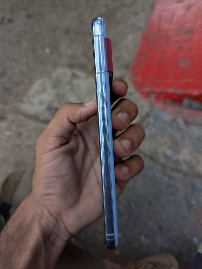 Google Pixel 8 Pro 3