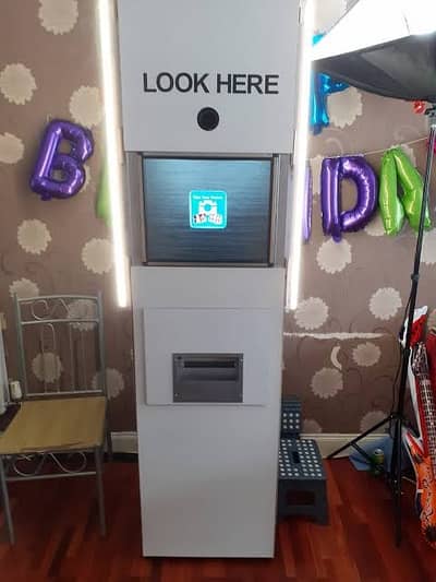 Digital selfie booth-Digital Kiosk floor standee-Interactive Panel-SMD