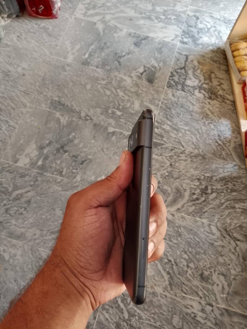 Google pixel 8 3
