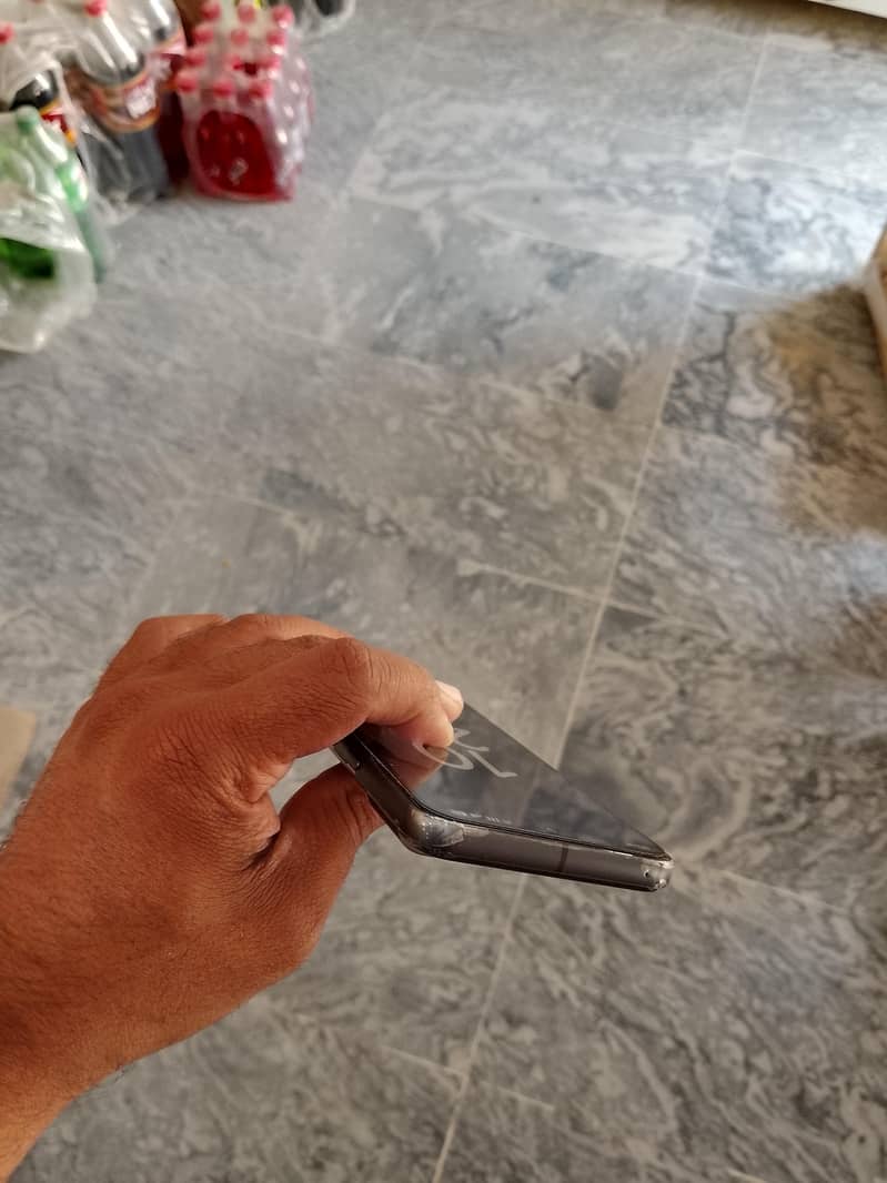 Google pixel 8 4