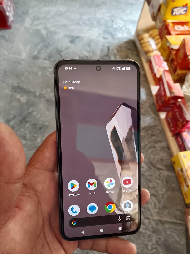 Google pixel 8 7