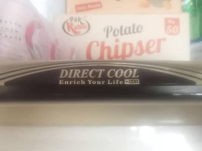 new condition refrerator  for sale 2dor waves  comni