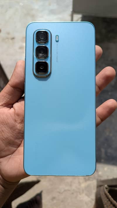 hot 50 pro 10/9 all ganian condition