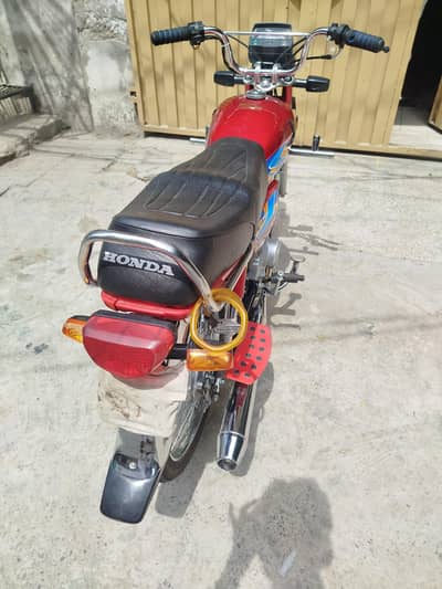 Honda CD-70 in good condition