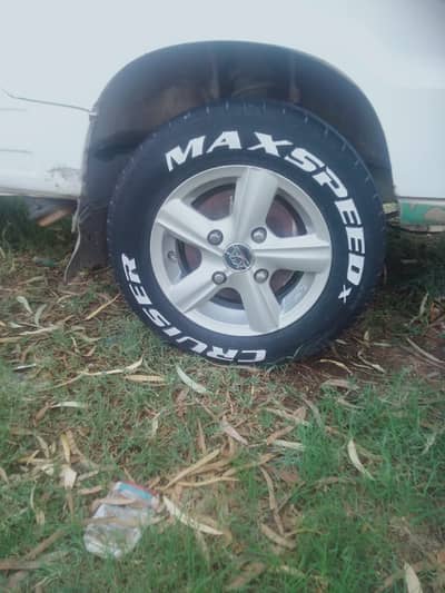 Suzuki carry boolan 3 tyres