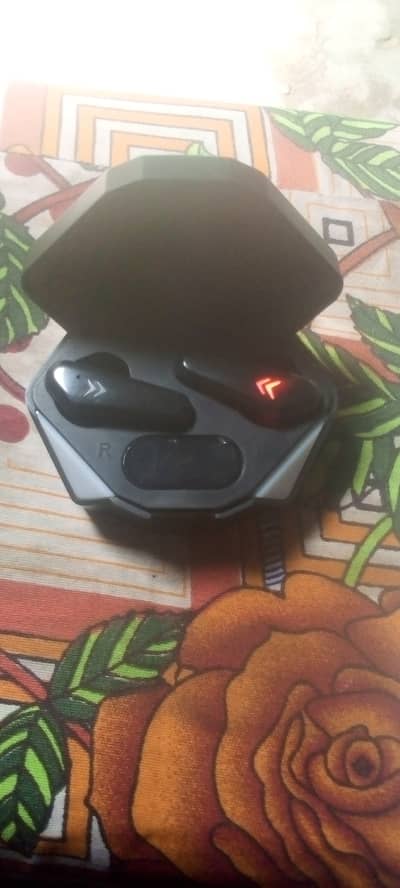 TWS-X15 True Wireless Stereo. Gaming Earbuds